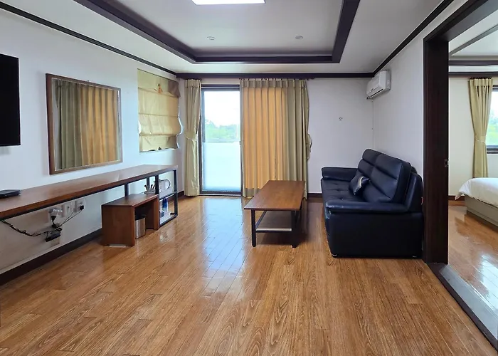 Goodstay Motel Hill