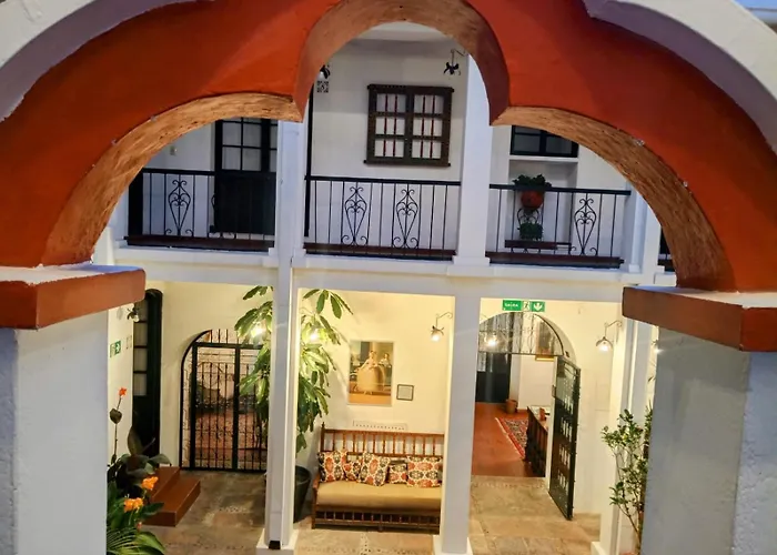 El Hotel De Su Merced