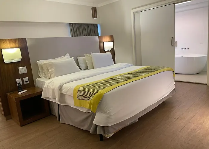 Oasis Plaza Hotel