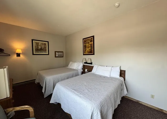 Lake Ontario Motel & Inn