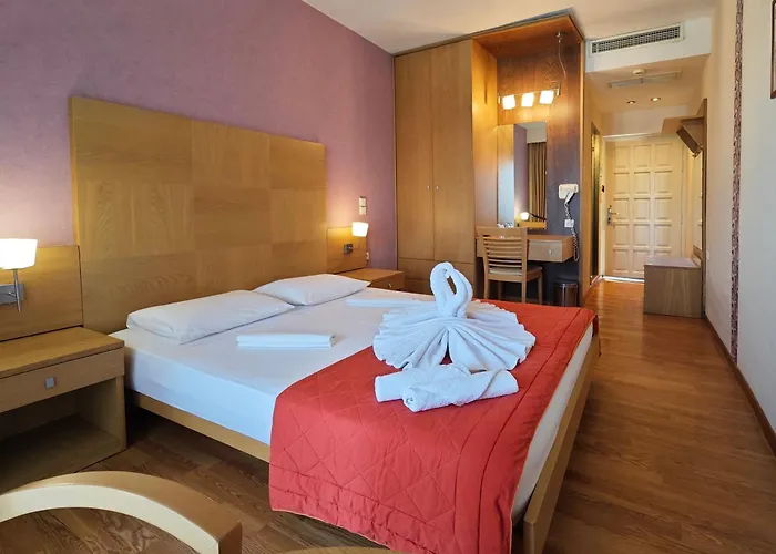 Sandy Bay Hotel