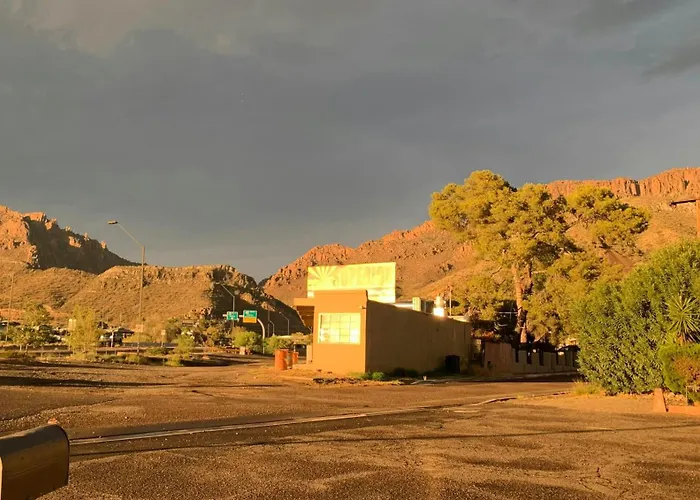 Copper Mountain Motel