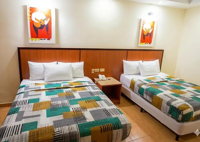 Express Inn Coronado & Camping