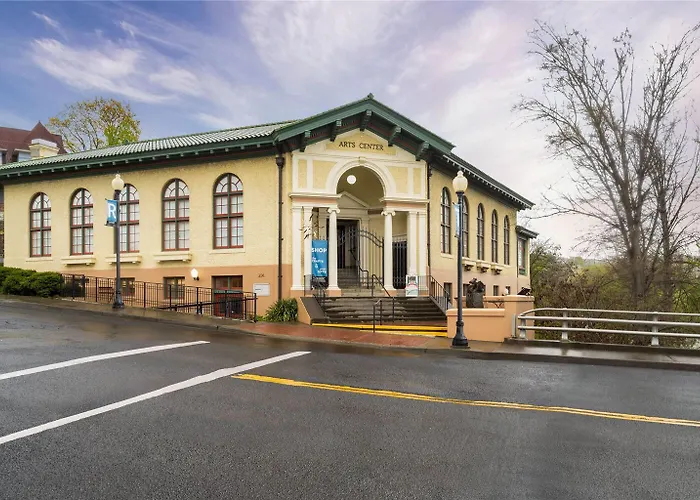 The Hotel Pendleton. Trademark