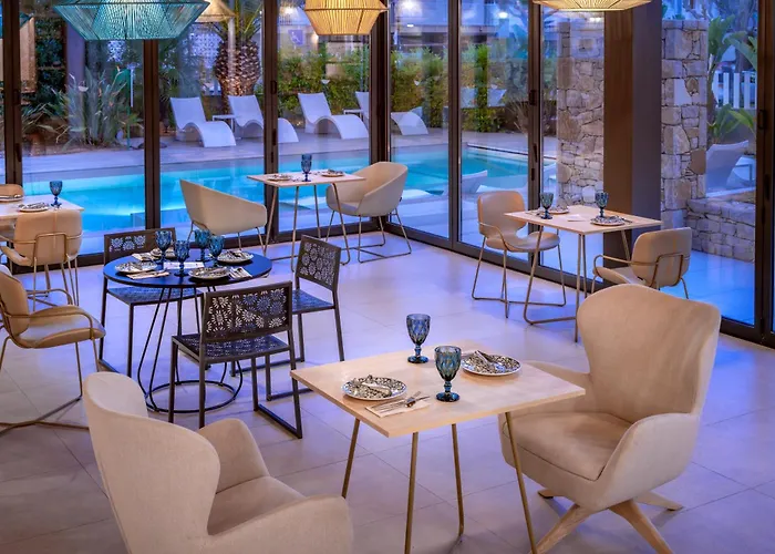 Instants Boutique Hotel (Adults Only)