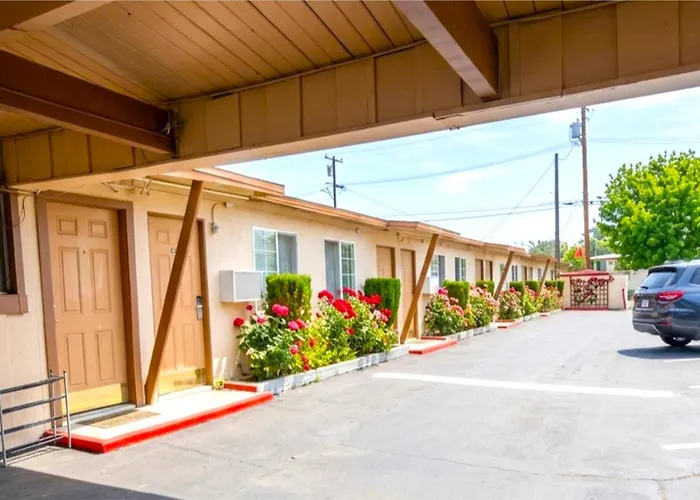 Santa Fe Motel Tehachapi By Hotel O