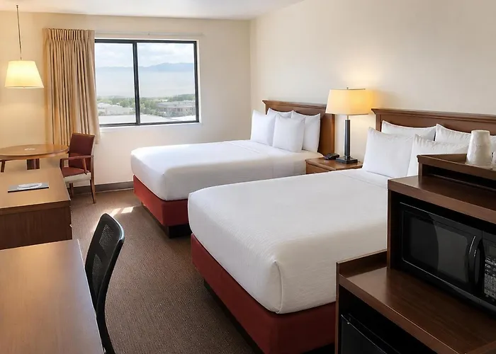 Days Inn By Wyndham Lake Point