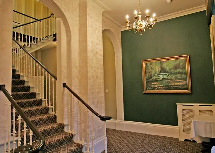 Lysses House Hotel