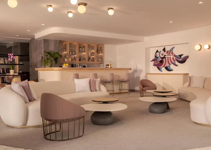 Plus Fariones Suite Hotel