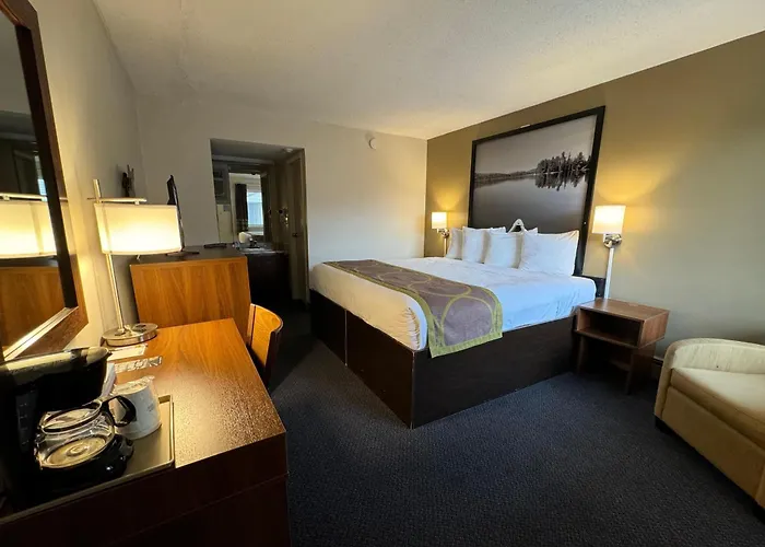 Super 8 By Wyndham Guelph