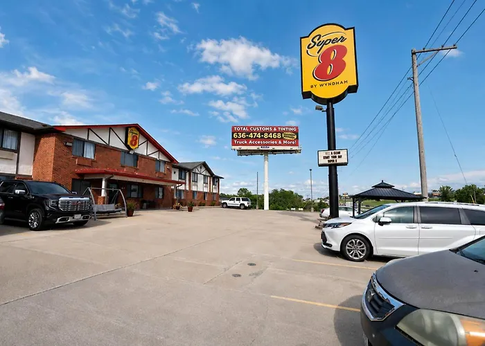 Super 8 By Wyndham Warrenton