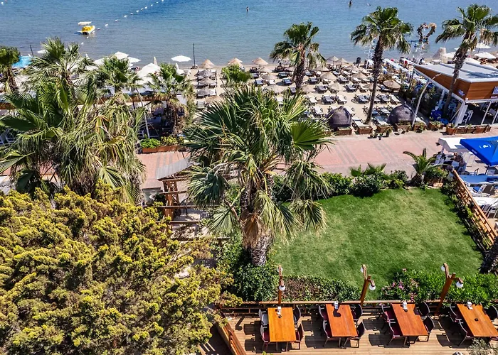 Costa Bitezhan Beach Hotel