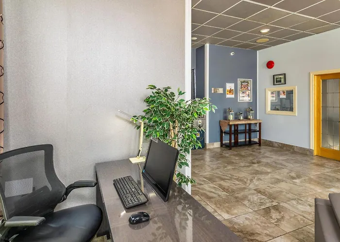 Quality Inn & Suites High Level