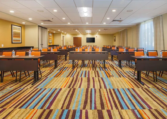 Fairfield Inn & Suites By Marriott Alexandria