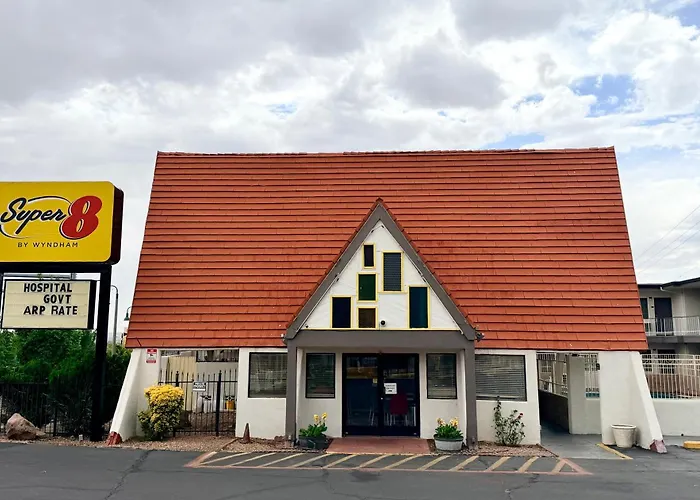 Super 8 By Wyndham Albuquerque Downtown