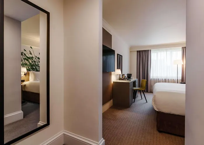 Mercure Daventry Court Hotel