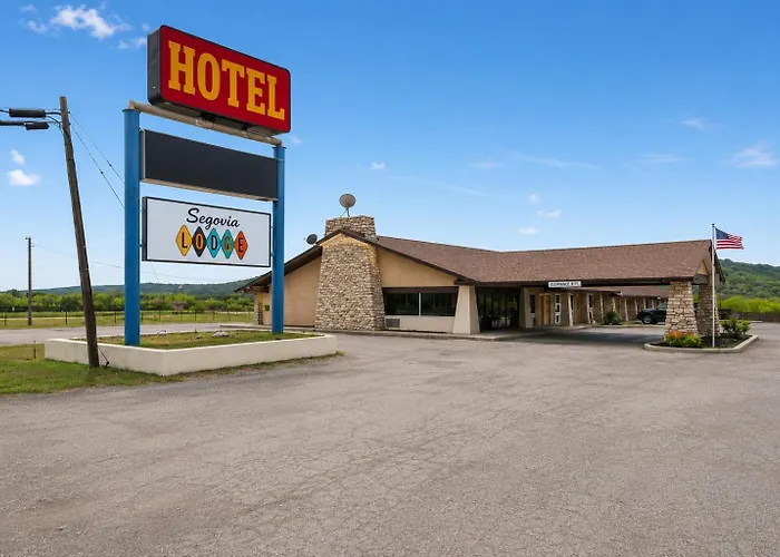 Segovia Lodge Junction Tx I -10
