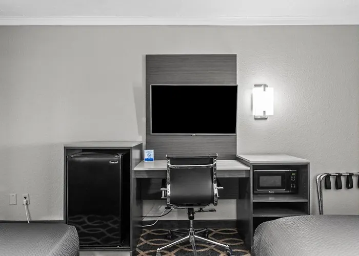 Super 8 By Wyndham Norman West Ok