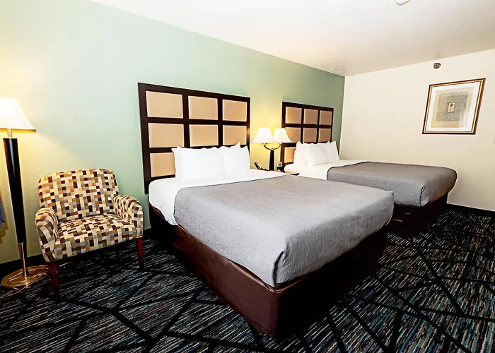 Quality Inn & Suites Marinette