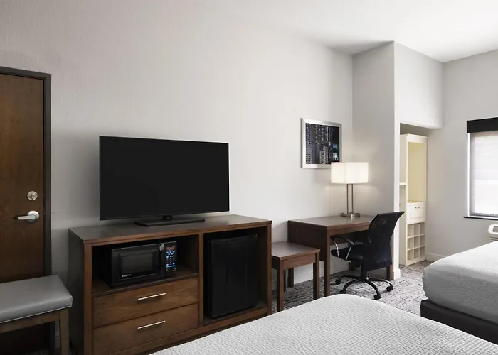 Best Western Plus College Station Inn & Suites