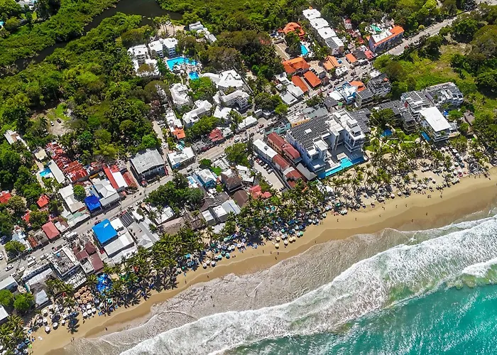 Tropical Casa Laguna