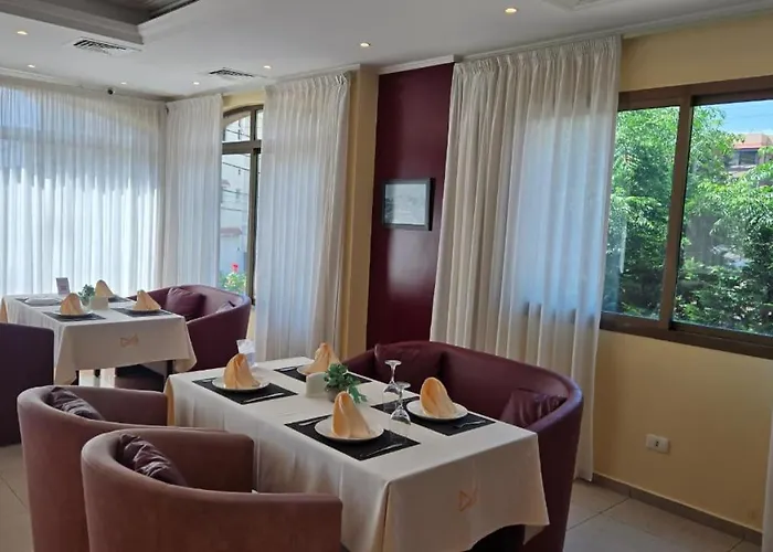 Mateus Hotel & Pool