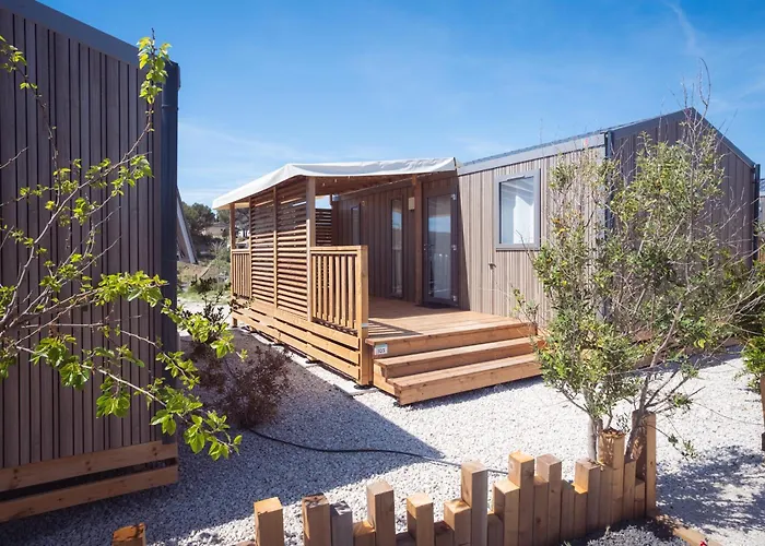 Camping Les Tamaris ***