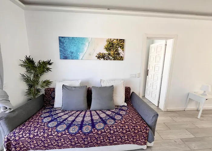 New Deluxe Sunny Bungalow
