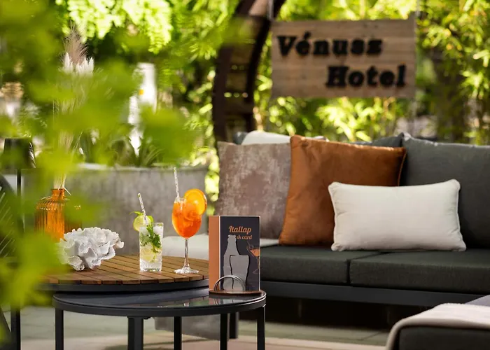 Venusz Hotel