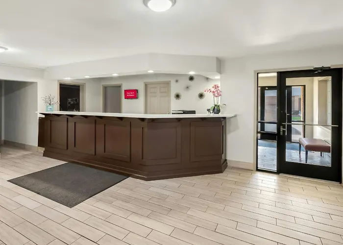 Red Roof Inn & Suites Marysville