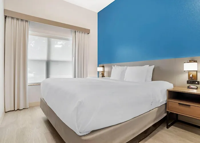 Comfort Inn & Suites Dothan Northside Plaza