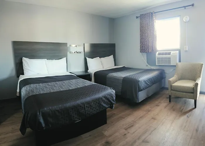 Plaza Motel