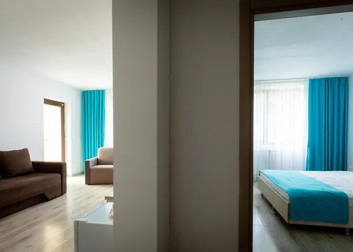 Q Hotel