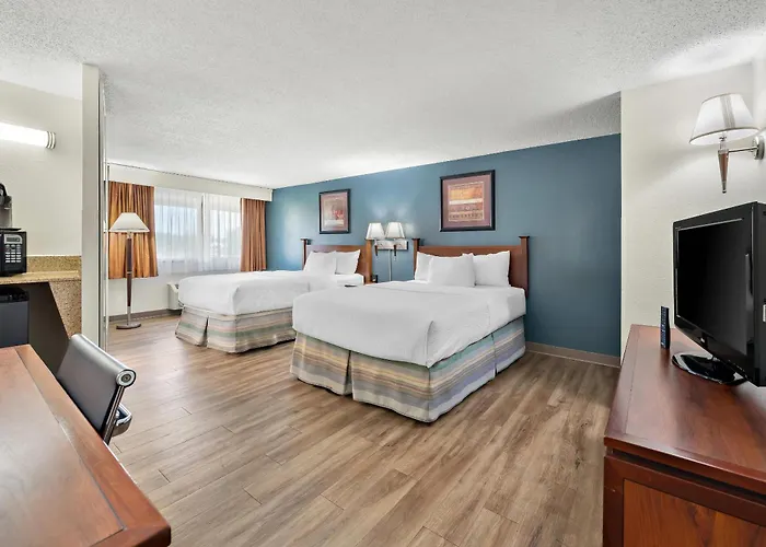 Quality Inn & Suites Black River Falls I-94