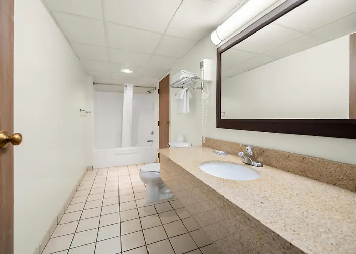 Quality Inn & Suites Black River Falls I-94