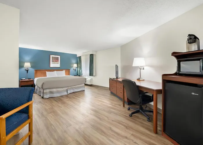 Quality Inn & Suites Black River Falls I-94
