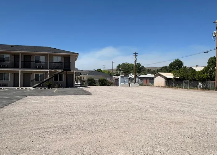 Shady Motel