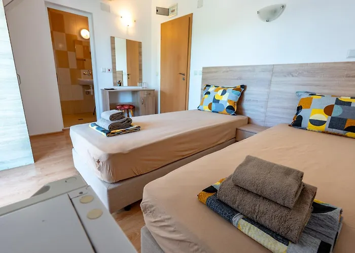Hotel Aia Kavatsi