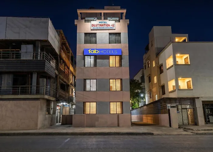 Fabhotel Destination 42 - Nr Pheonix Mall