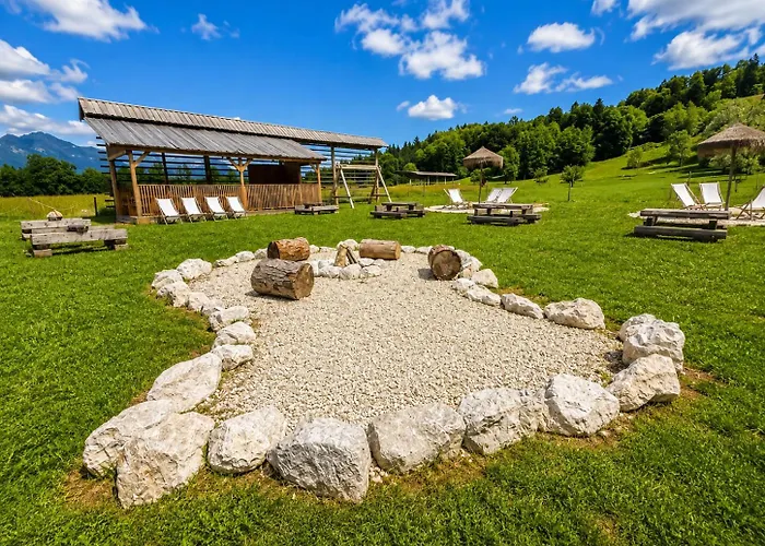 Camp Garden Park-Pitches And Tents