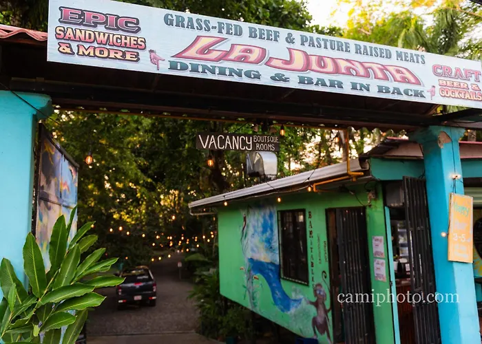 Boutique Rooms River Front At La Junta
