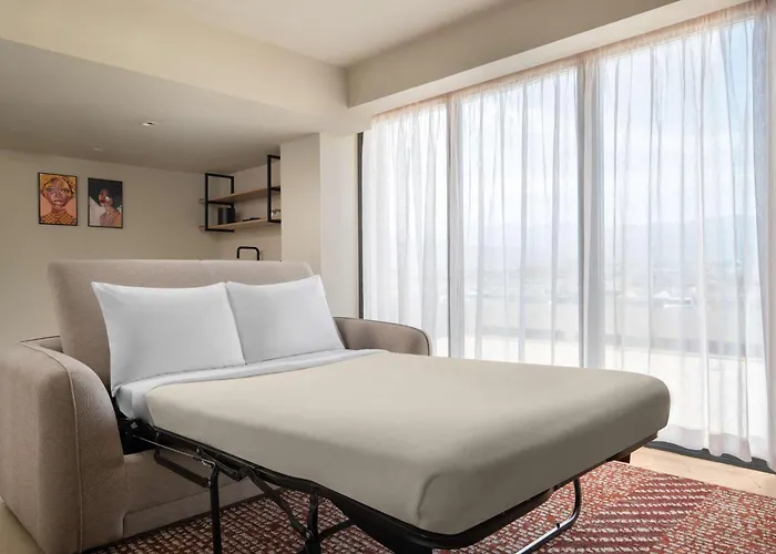 Rok Hotel Kingston, Tapestry Collection By Hilton