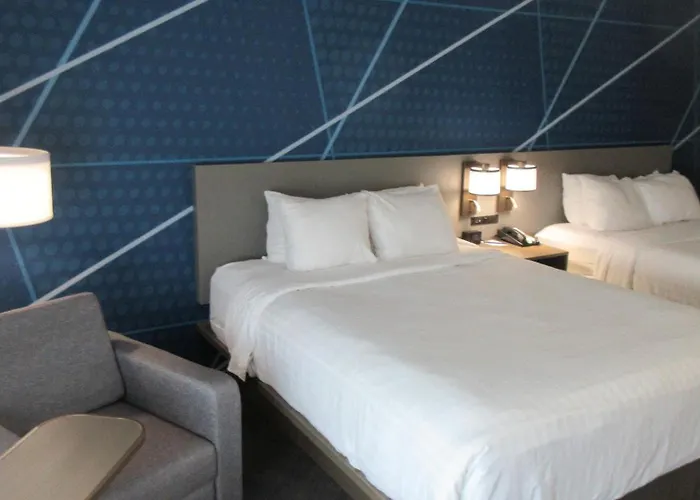 Comfort Inn & Suites Grand Forks Near Alerus Center