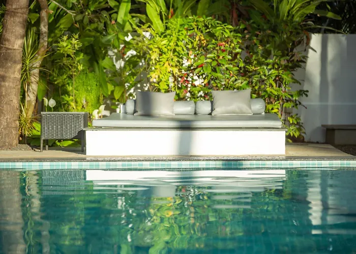 Pont Bleu Suites - Boutique Hotel -Riverside & Pool