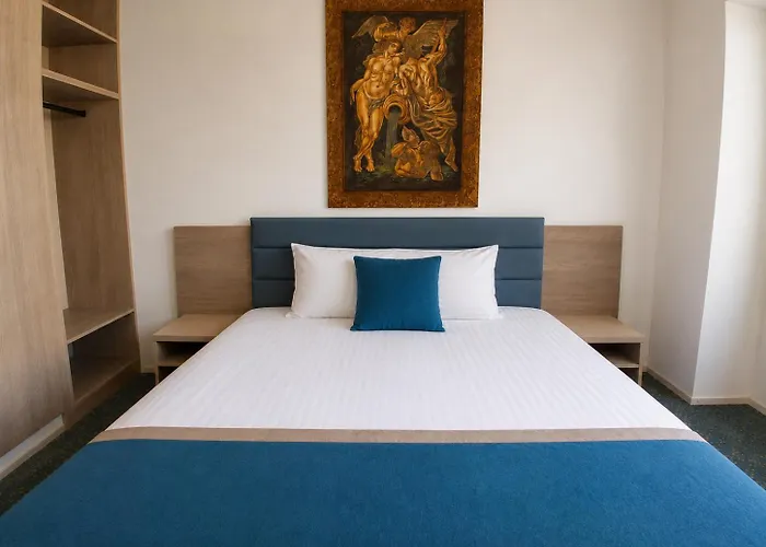 Central Plaza Hotel---Free Parking