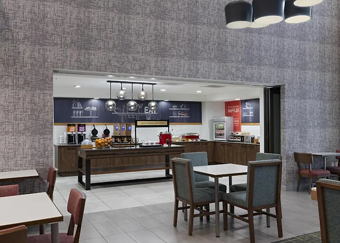 Hampton Inn And Suites Dallas/Lewisville-Vista Ridge Mall
