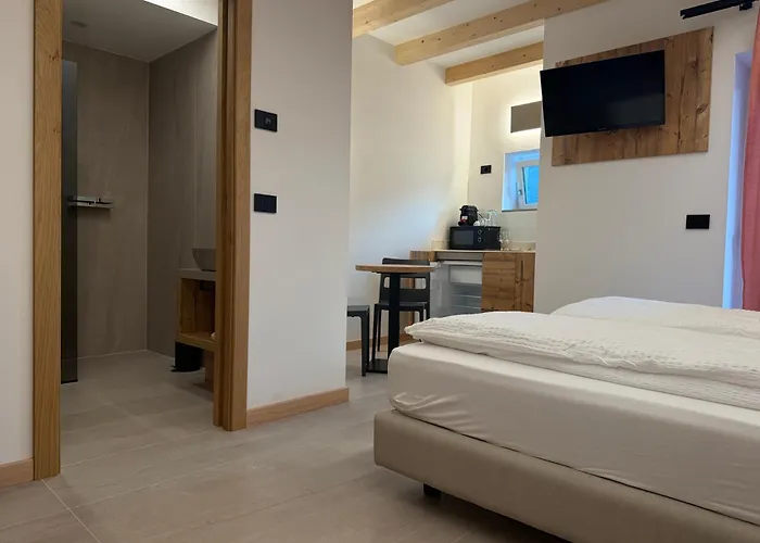Liz Hotel & Apartments