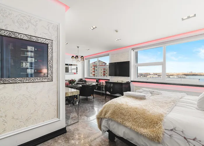 Diamond Suites By Reykjavik Keflavik Airport