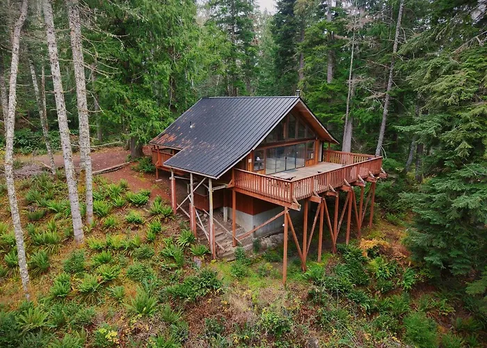 Chalet At Rainier Lodge