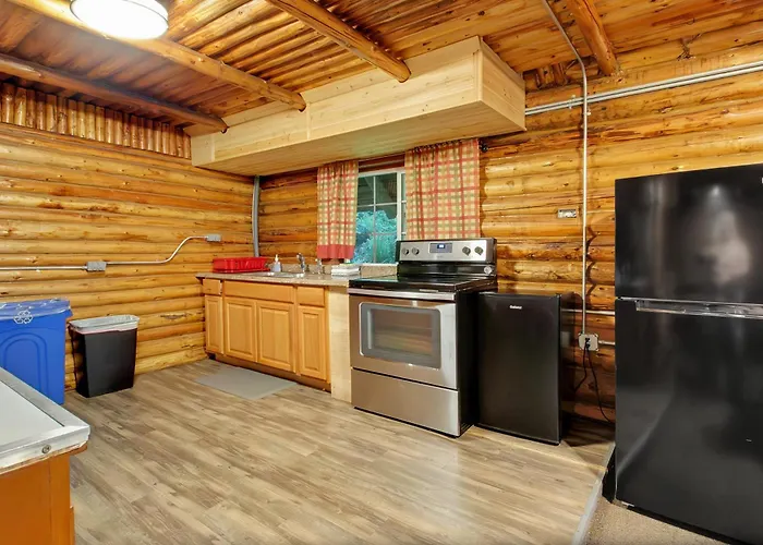 Log Cabin At Rainier Lodge
